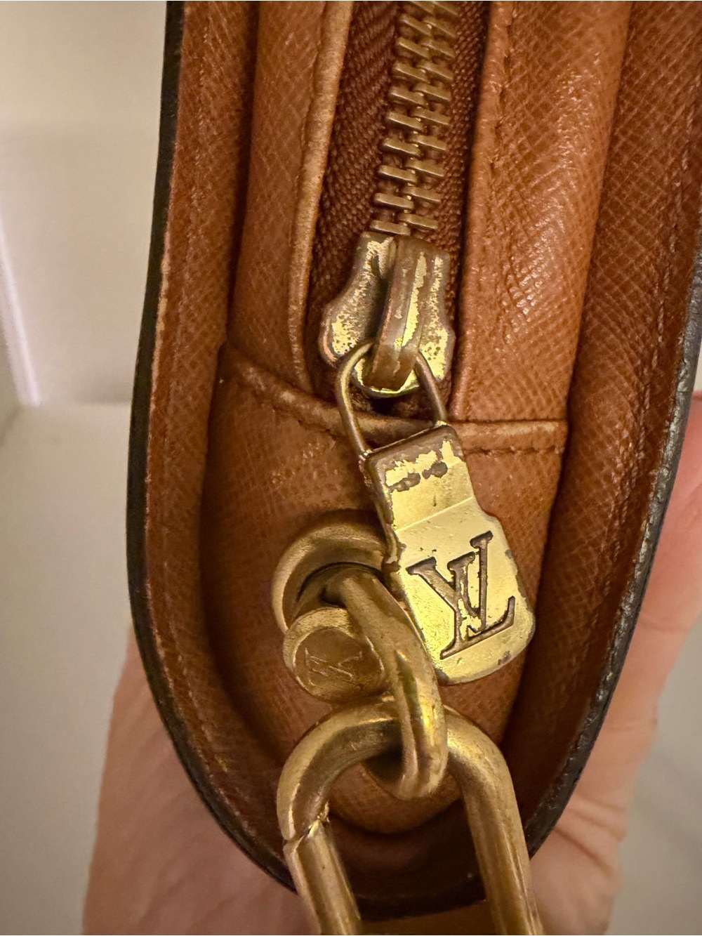 Louis Vuitton Monogram Pochette Accessoires Wristlet

Description: - Picture 4 of 11